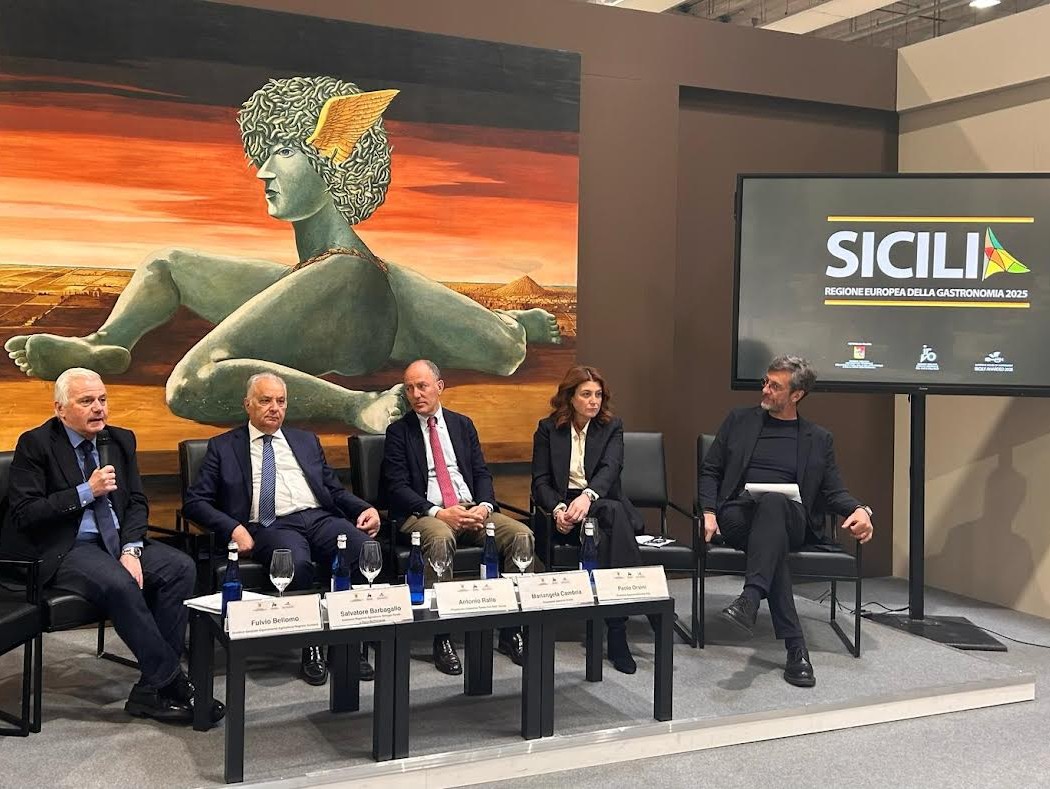 Immagine articolo: Vinitaly, Sicilia Regione Europea Gastronomia 2025, Barbagallo: "Eventi a Castelvetrano, luogo simbolo di riscatto" Immagine articolo: Vinitaly, Sicilia Regione Europea Gastronomia 2025, Barbagallo: "Eventi a Castelvetrano, luogo simbolo di riscatto"