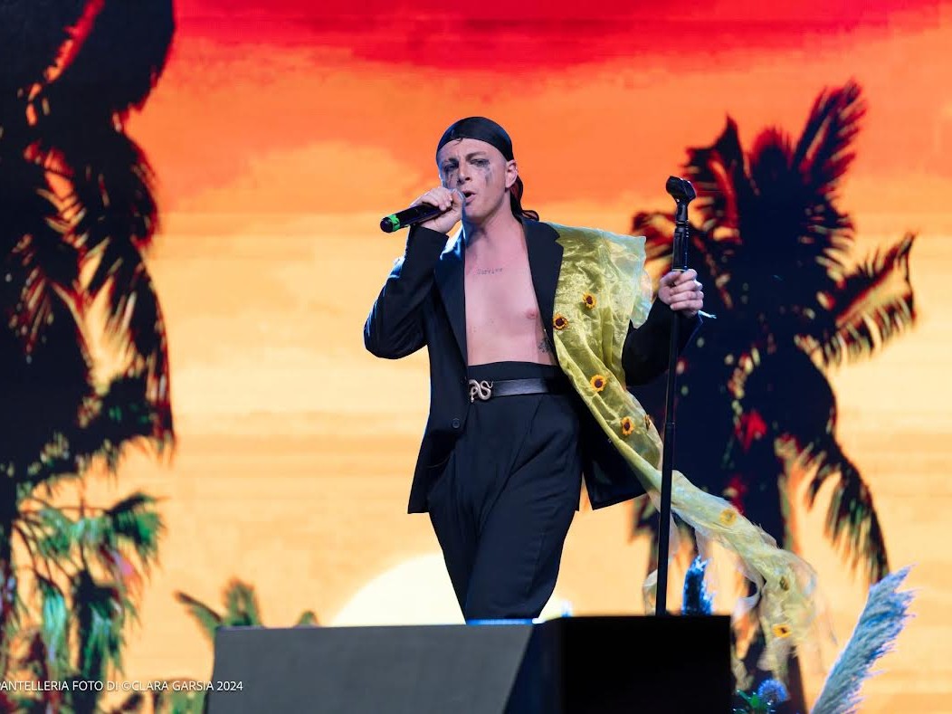 Immagine articolo: Successo al Festival Internazionale Voci dal Mediterraneo a Pantelleria per il giovane cantante castelvetranese Alessio Milazzo