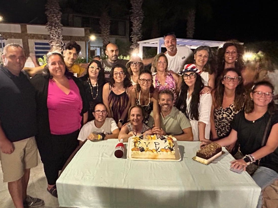 Immagine articolo: Trent’anni dal diploma: una serata di ricordi ed emozioni per gli ex studenti dell’Istituto Tecnico Commerciale Immagine articolo: Trent’anni dal diploma: una serata di ricordi ed emozioni per gli ex studenti dell’Istituto Tecnico Commerciale