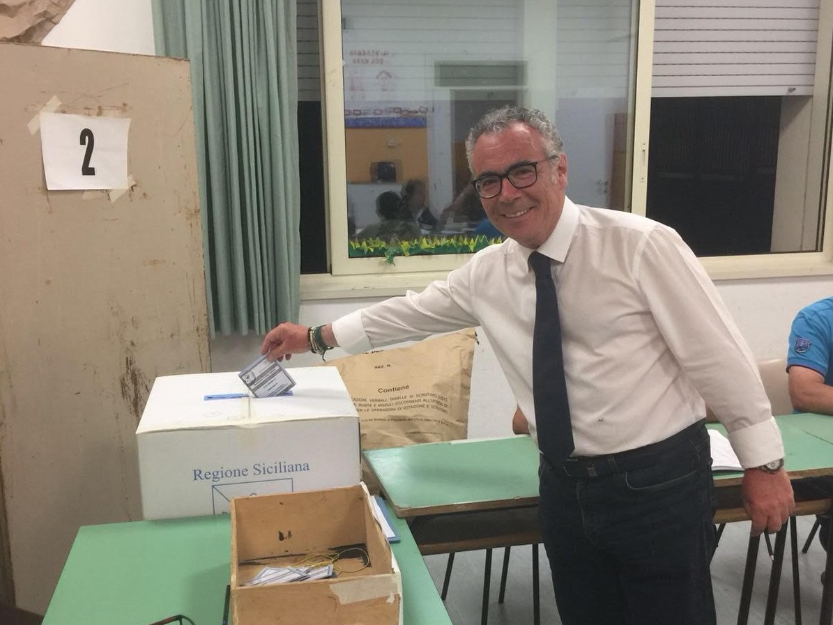 Immagine articolo: Nicola Catania confermato Sindaco di Partanna. Partiti i festeggiamenti Immagine articolo: Nicola Catania confermato Sindaco di Partanna. Partiti i festeggiamenti