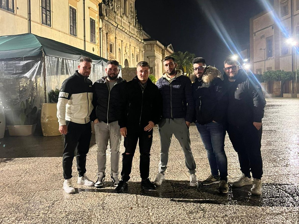 Immagine articolo: Il NOE partecipa al Carnevale di Castelvetrano: "Evento che unisce la comunità" Immagine articolo: Il NOE partecipa al Carnevale di Castelvetrano: "Evento che unisce la comunità"