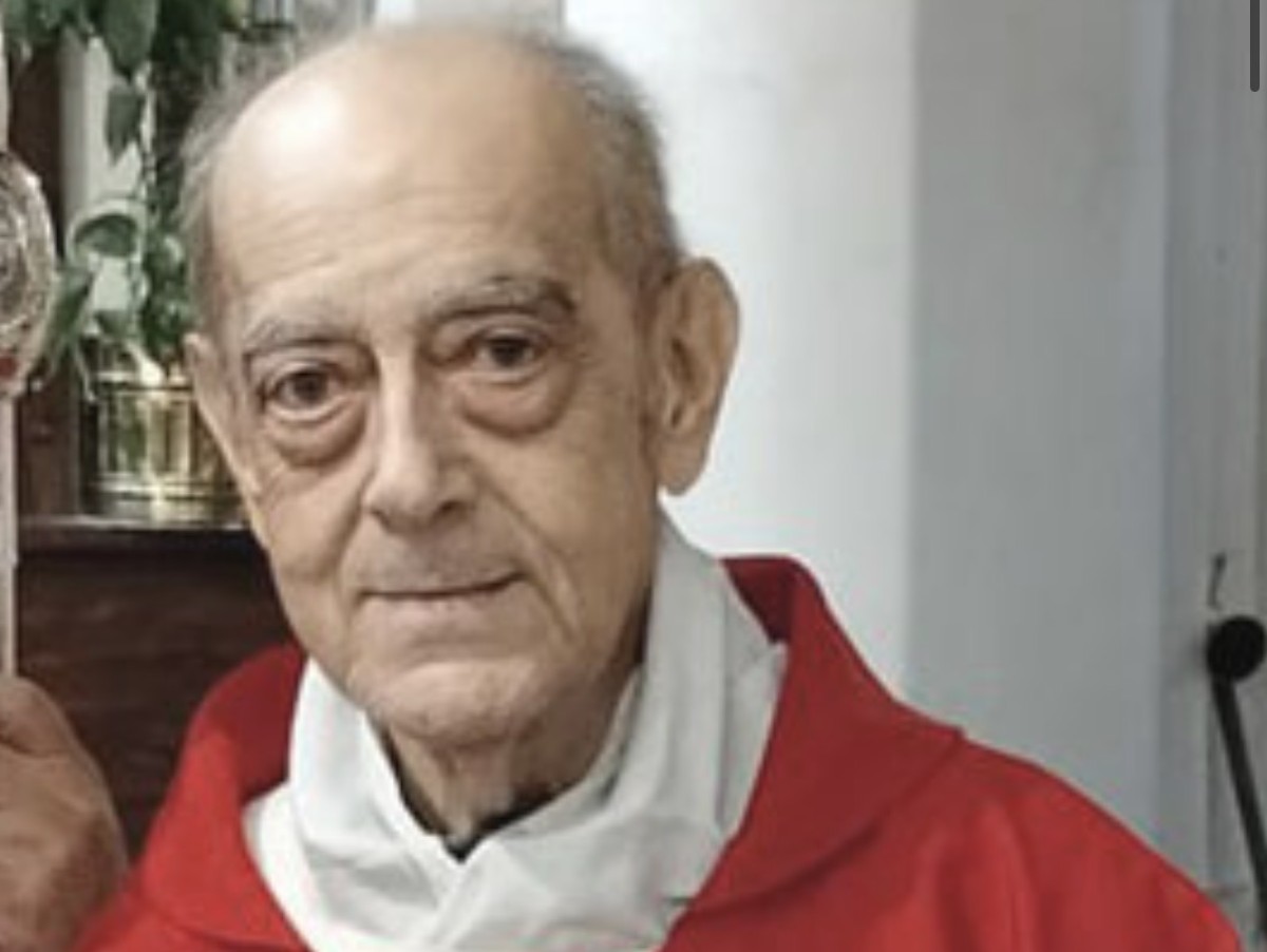 Immagine articolo: Sì è spento Padre Gino Adamo. Sacerdote e insegnante presso il Liceo Classico 