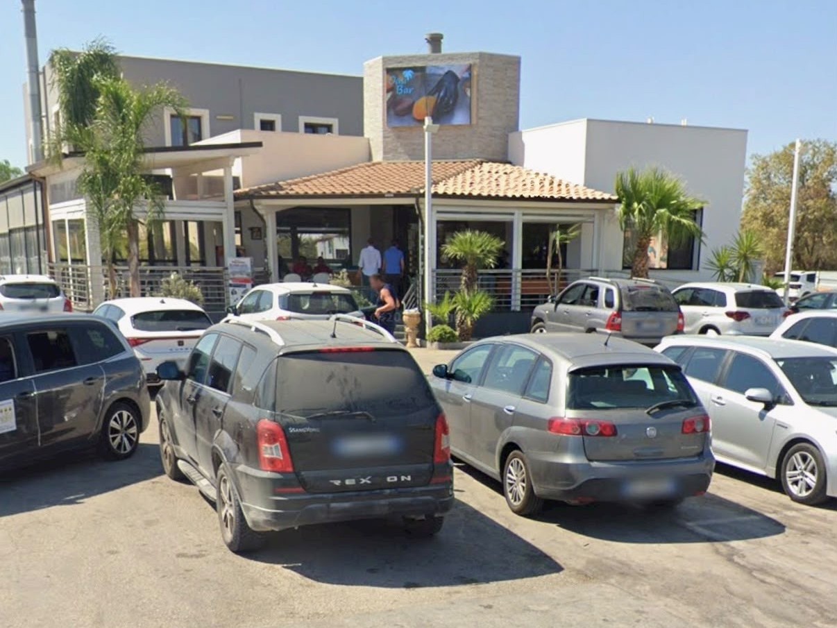 Immagine articolo: Castelvetrano, l'Oasi Bar lancia l'appello: un hub informativo per bus, navette e collegamenti cittadini Immagine articolo: Castelvetrano, l'Oasi Bar lancia l'appello: un hub informativo per bus, navette e collegamenti cittadini