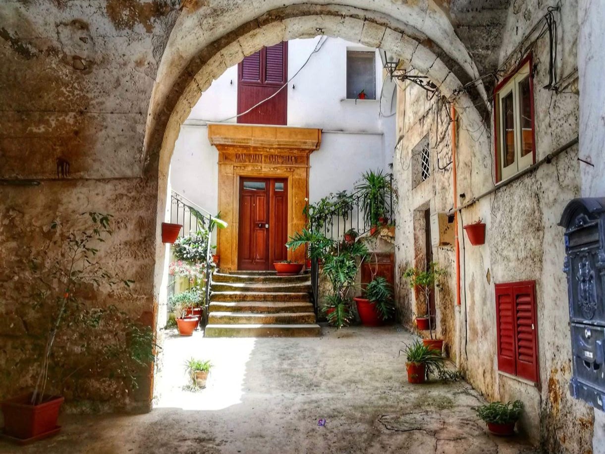 Immagine articolo: Sambuca, attesa per i festeggiamenti del decimo anniversario del titolo “Borgo dei Borghi” Immagine articolo: Sambuca, attesa per i festeggiamenti del decimo anniversario del titolo “Borgo dei Borghi”