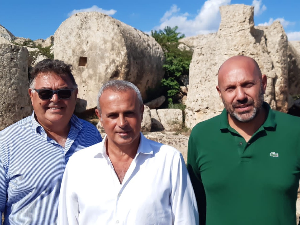 Immagine articolo: Ricostruzione colonne Tempio G di Selinunte, soddisfazione della Lega per finanziamento da 5 milioni Immagine articolo: Ricostruzione colonne Tempio G di Selinunte, soddisfazione della Lega per finanziamento da 5 milioni