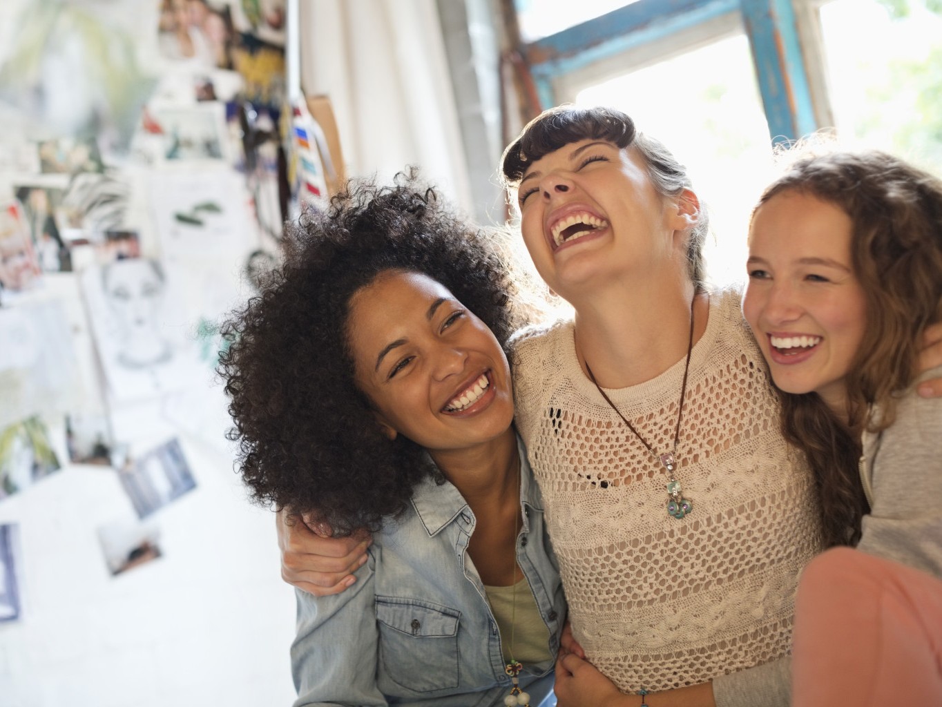 Immagine articolo: L'amicizia ai tempi di WhastApp tra gruppi, vecchi amici e indissolubili legami Immagine articolo: L'amicizia ai tempi di WhastApp tra gruppi, vecchi amici e indissolubili legami