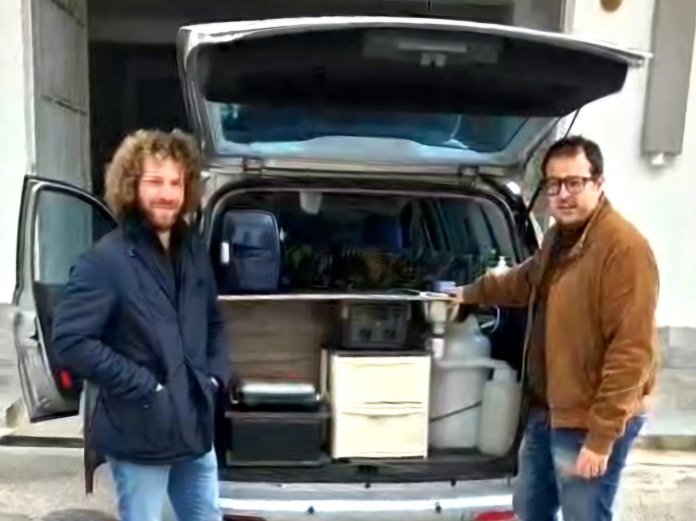 Immagine articolo: Un viaggio "folle", due amici da Castelvetrano al Monte Ararat a bordo di una Phedra Immagine articolo: Un viaggio "folle", due amici da Castelvetrano al Monte Ararat a bordo di una Phedra