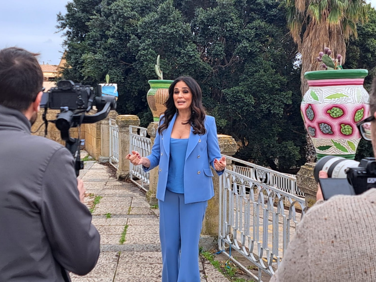 Immagine articolo: Maria Grazia Cucinotta a Menfi per "Discovering Rural Sicily": un viaggio tra autenticità e tradizione Immagine articolo: Maria Grazia Cucinotta a Menfi per "Discovering Rural Sicily": un viaggio tra autenticità e tradizione