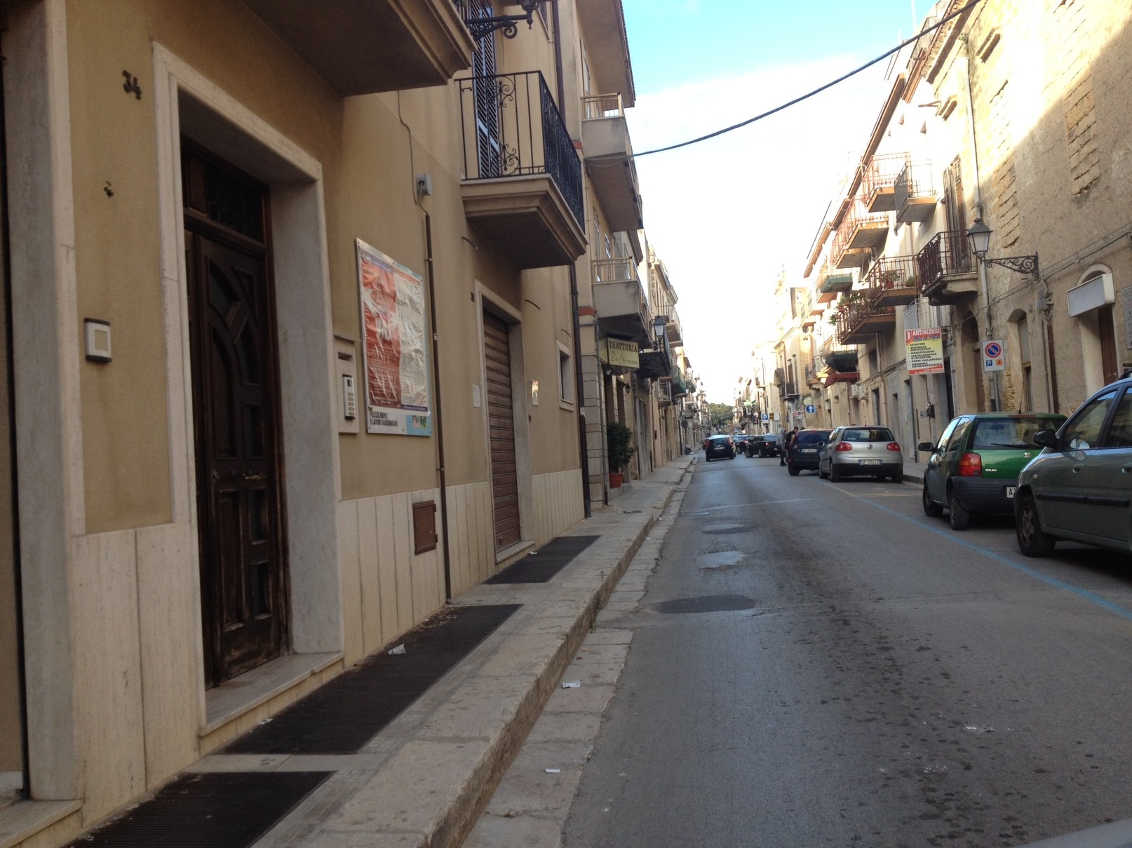 Immagine articolo: Il lettore scrive: "Sindaco faccia installare dossi in via Milazzo. Rischio per i pedoni" Immagine articolo: Il lettore scrive: "Sindaco faccia installare dossi in via Milazzo. Rischio per i pedoni"