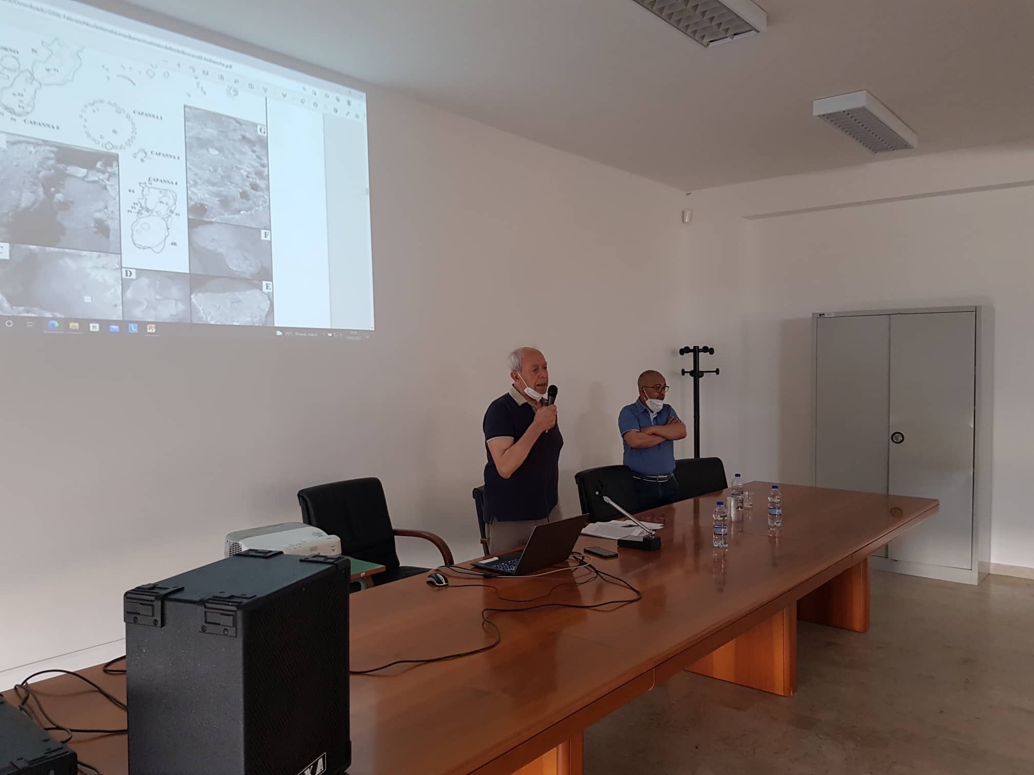 Immagine articolo: L'archeoclub Campobello Cave di Cusa incontra i ragazzi dell'I.T. per geometri. Incontro sulla storia di un antico popolo sicano Immagine articolo: L'archeoclub Campobello Cave di Cusa incontra i ragazzi dell'I.T. per geometri. Incontro sulla storia di un antico popolo sicano