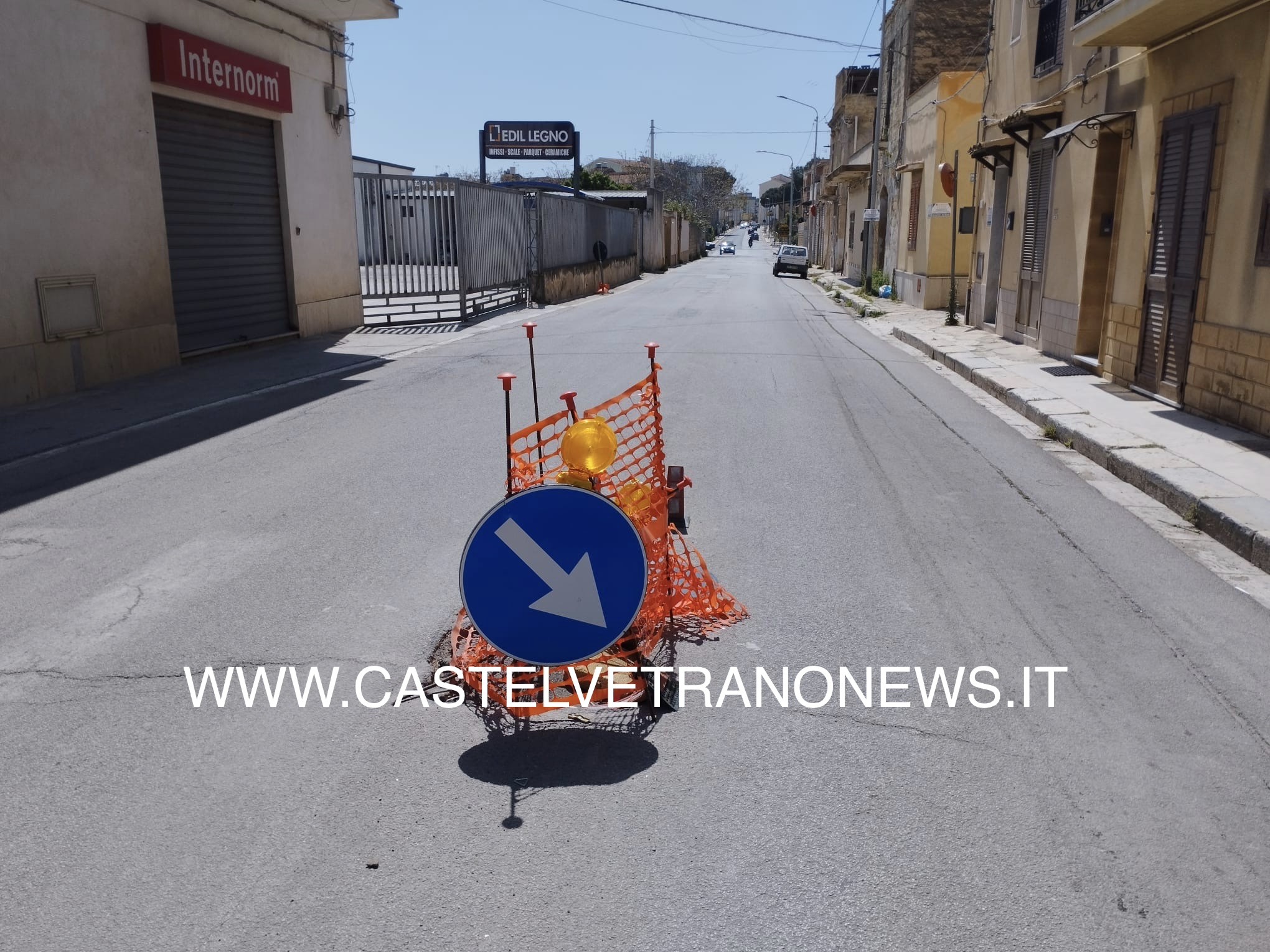 Immagine articolo: Il Lettore scrive: “Ostacolo in carreggiata”. Appello dei cittadini all’Amministrazione