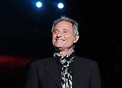 Immagine articolo: Amedeo Minghi al teatro Selinus Immagine articolo: Amedeo Minghi al teatro Selinus