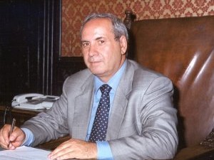 Immagine articolo: Salemi, è venuto a mancare l'ex Sindaco Luigi Crimi. Il cordoglio dei cittadini e dei movimenti politici Immagine articolo: Salemi, è venuto a mancare l'ex Sindaco Luigi Crimi. Il cordoglio dei cittadini e dei movimenti politici