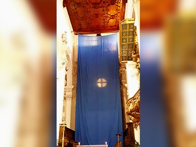 Immagine articolo: La Chiesa Madre di Partanna pronta per la Quaresima. Operati gli ultimi accorgimenti Immagine articolo: La Chiesa Madre di Partanna pronta per la Quaresima. Operati gli ultimi accorgimenti