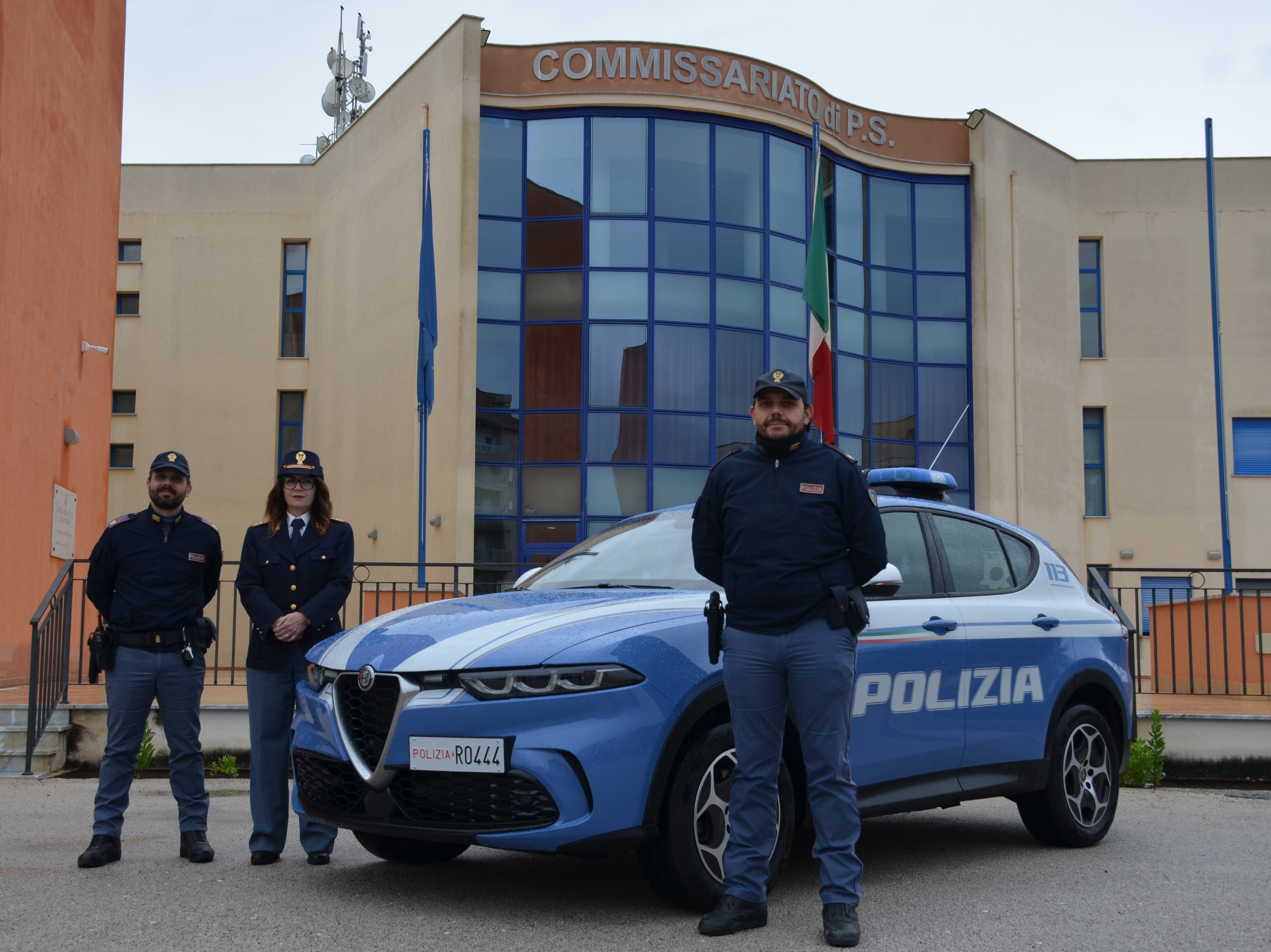 Immagine articolo: La Questura di Trapani assegna una Alfa Romeo Tonale al Commissariato di CVetrano Immagine articolo: La Questura di Trapani assegna una Alfa Romeo Tonale al Commissariato di CVetrano