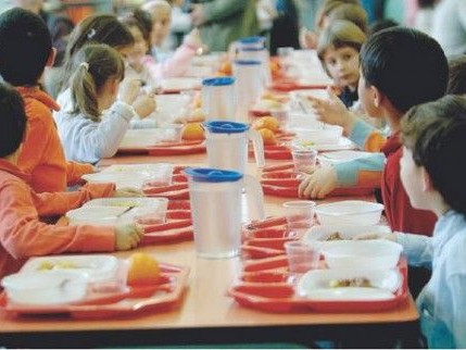 Immagine articolo: Gibellina, sospetta intossicazione alimentare a scuola. Interviene il Sindaco: “Non ci sono rischi per la salute”
