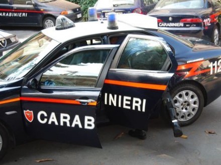 Immagine articolo: Minacciava i Carabinieri con una lametta. Bloccato e arrestato dagli stessi
