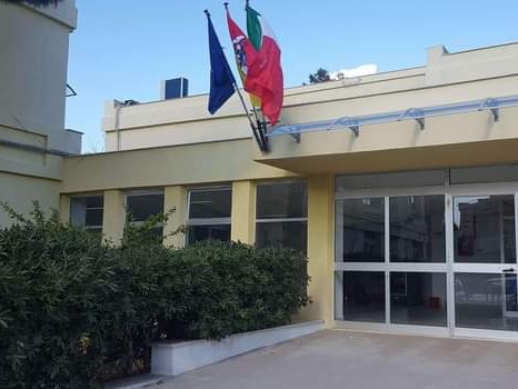 Immagine articolo: Campobello, confronto in Aula Consiliare tra Amministrazione, famiglie e istituzioni per l’inizio della Scuola. Slitta a ottobre l’inizio al De Amicis Immagine articolo: Campobello, confronto in Aula Consiliare tra Amministrazione, famiglie e istituzioni per l’inizio della Scuola. Slitta a ottobre l’inizio al De Amicis