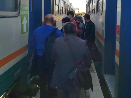 Immagine articolo: “L’odissea di ieri sulla tratta Trapani - CVetrano. Ore di attesa, disagi e indignazione”
