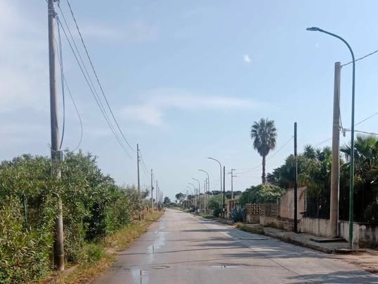 Immagine articolo: Lettore scrive, l'appello di un residente: "In via Cavallaro a Marinella si corre troppo, servono dissuasori di velocità" Immagine articolo: Lettore scrive, l'appello di un residente: "In via Cavallaro a Marinella si corre troppo, servono dissuasori di velocità"