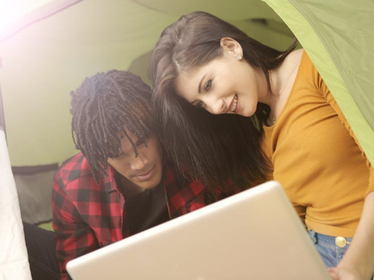Immagine articolo: Lo svago frammentato tra tradizioni locali ed orizzonti digitali emergenti Immagine articolo: Lo svago frammentato tra tradizioni locali ed orizzonti digitali emergenti
