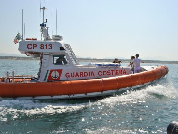 Immagine articolo: Capitaneria di Porto sequestra oltre 500 ricci. Erano stati raccolti con le bombole