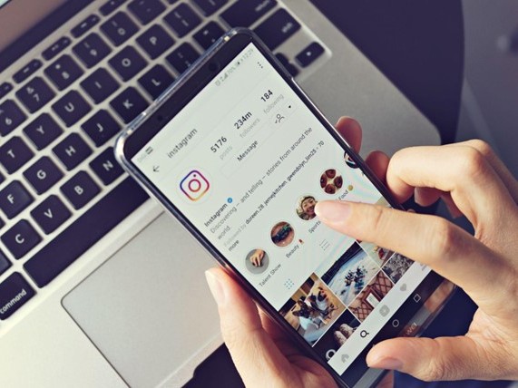 Immagine articolo: Spiare un profilo Instagram: 3 trucchi semplici ed efficaci Immagine articolo: Spiare un profilo Instagram: 3 trucchi semplici ed efficaci