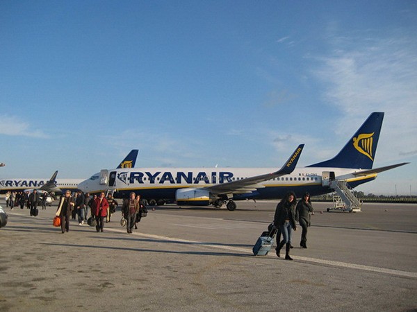 Immagine articolo: L’aeroporto di Palermo e quello di Trapani tra statistiche, tagli e le discutibili logiche di Ryanair 