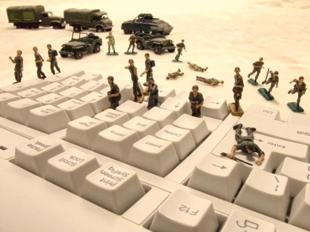 Immagine articolo: Cyber truppe e fake news: quando la verità è a rischio