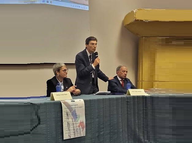 Immagine articolo: "La droga alimenta la mafia", convegno promosso dalla Questura di Trapani al Liceo Classico G. Pantaleo