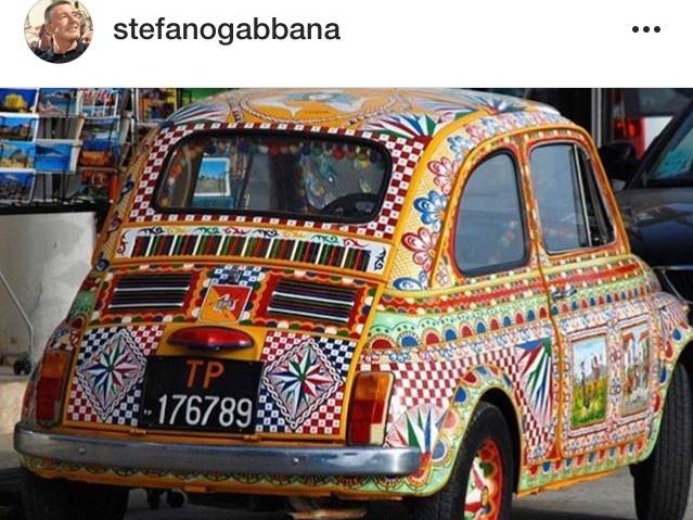 Immagine articolo: Stefano Gabbana posta su Instagram la foto della 500 selinuntina. "Pioggia" di like dai Followers