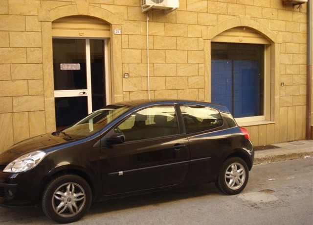 L'ufficio del Reccardo in via Cavour, 36 a Partanna L'ufficio del Reccardo in via Cavour, 36 a Partanna