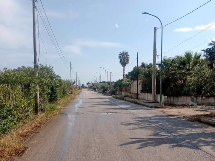 Immagine articolo: Il lettore scrive: "Auto e mezzi pesanti sfrecciano a velocità in via Cavallaro" Immagine articolo: Il lettore scrive: "Auto e mezzi pesanti sfrecciano a velocità in via Cavallaro"