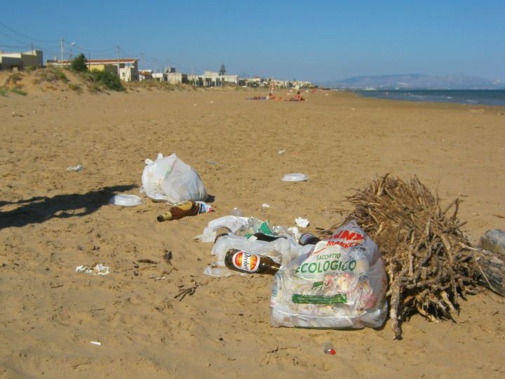 Immagine articolo: 8 luglio, pulizia delle spiagge di Triscina e Selinunte insieme a “I love legalità” Immagine articolo: 8 luglio, pulizia delle spiagge di Triscina e Selinunte insieme a “I love legalità”