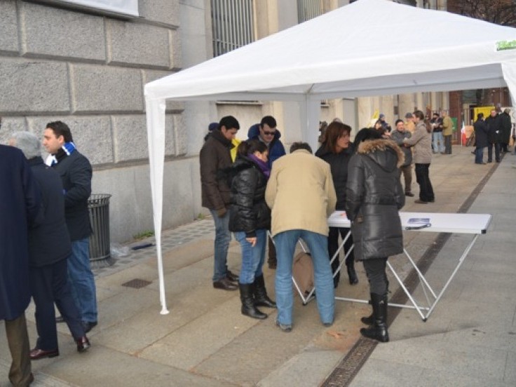 Immagine articolo: Anche a Castelvetrano si firma per ridurre gli stipendi dei politici Immagine articolo: Anche a Castelvetrano si firma per ridurre gli stipendi dei politici