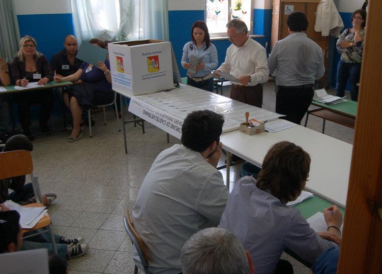 Immagine articolo: Dalle 15 segui lo spoglio elettorale in diretta su Castelvetranonews