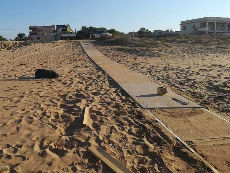 Immagine articolo: Triscina più accessibile: prevista l'installazione di 8 passerelle sulla spiaggia
