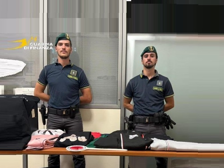 Immagine articolo: Oltre 4 mila prodotti di "Halloween" contraffatti sequestrati dai finanzieri trapanesi