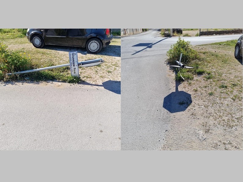 Immagine articolo: Il lettore scrive: "da oltre un mese segnale di stop divelto a Tre Fontane" Immagine articolo: Il lettore scrive: "da oltre un mese segnale di stop divelto a Tre Fontane"