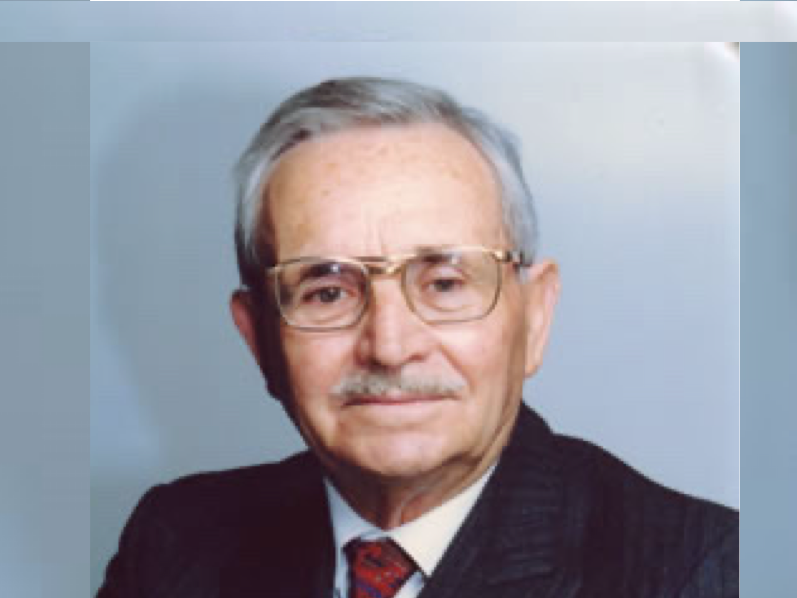 Immagine articolo: Il ricordo di un'ex alunna del prof. Ferruccio Centonze a vent'anni dalla scomparsa Immagine articolo: Il ricordo di un'ex alunna del prof. Ferruccio Centonze a vent'anni dalla scomparsa