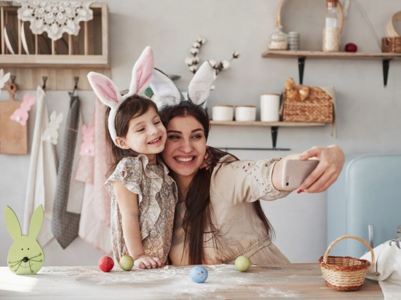 Immagine articolo: Il fenomeno dei baby influencer sui social tra privacy, rischi e casi di contenziosi tra genitori Immagine articolo: Il fenomeno dei baby influencer sui social tra privacy, rischi e casi di contenziosi tra genitori