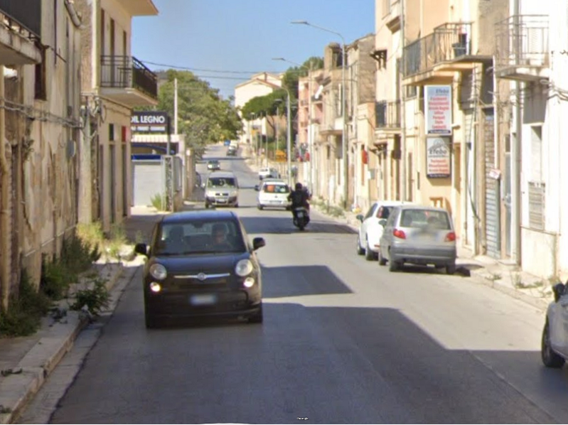 Immagine articolo: Truffa dello specchietto sventata dalla prontezza di una ragazza alla guida della propria vettura Immagine articolo: Truffa dello specchietto sventata dalla prontezza di una ragazza alla guida della propria vettura