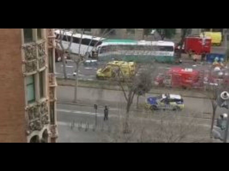 Immagine articolo: Giovani studenti siciliani in gita coinvolti nell'incidente a Barcellona Immagine articolo: Giovani studenti siciliani in gita coinvolti nell'incidente a Barcellona