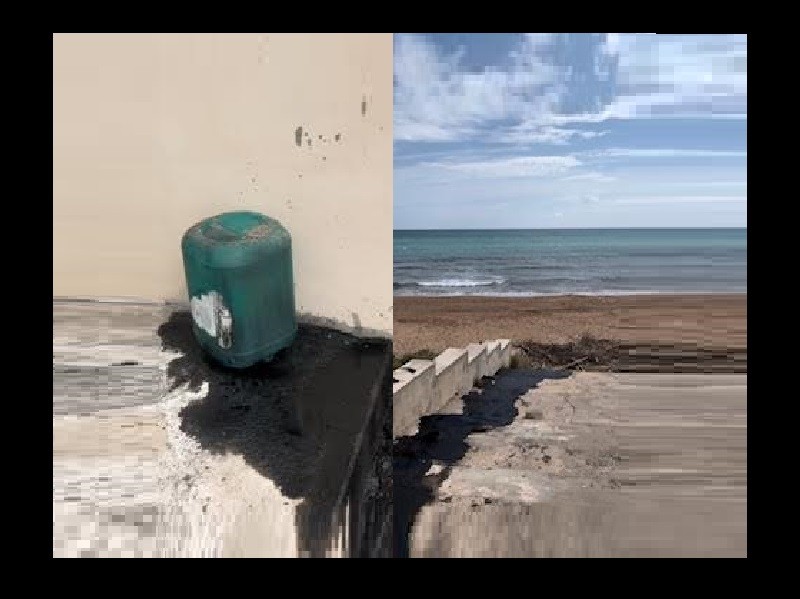 Immagine articolo: Il lettore scrive: "A Triscina (via 3) bidone di olio nero sversato in strada verso la spiaggia" Immagine articolo: Il lettore scrive: "A Triscina (via 3) bidone di olio nero sversato in strada verso la spiaggia"