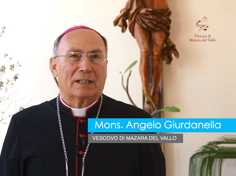 Immagine articolo: Settimana Santa, il VIDEO messaggio del Vescovo Mons. Angelo Giurdanella: "Facciamo venire alla luce il bene nascosto" Immagine articolo: Settimana Santa, il VIDEO messaggio del Vescovo Mons. Angelo Giurdanella: "Facciamo venire alla luce il bene nascosto"