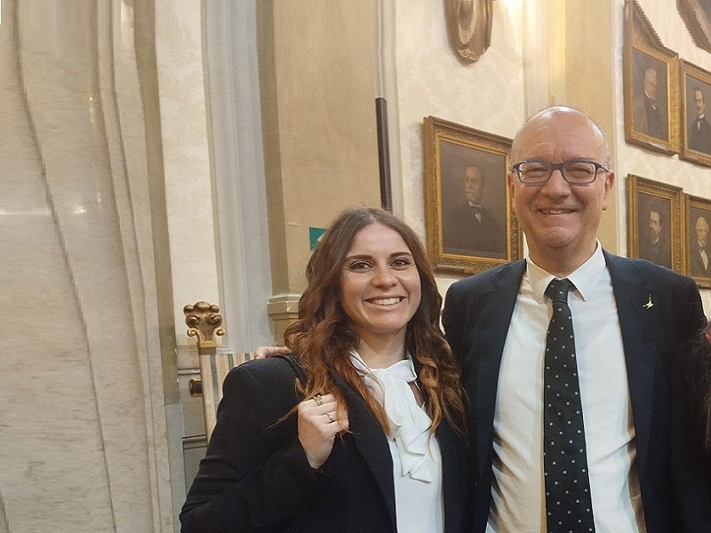 Immagine articolo: Docente castelvetranese in visita con gli studenti nei Luoghi dello Stato Immagine articolo: Docente castelvetranese in visita con gli studenti nei Luoghi dello Stato