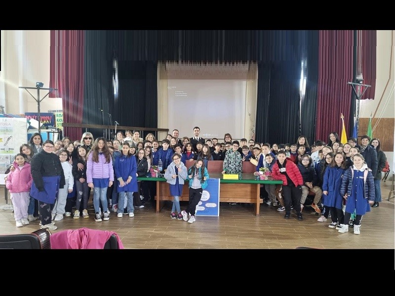 Immagine articolo: "Un seme di consapevolezza per crescere cittadini responsabili", interessante incontro con il Capitano dei Carabinieri Mantovani Immagine articolo: "Un seme di consapevolezza per crescere cittadini responsabili", interessante incontro con il Capitano dei Carabinieri Mantovani