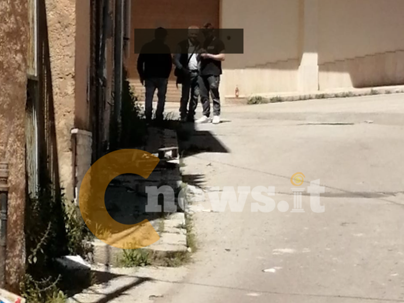 Immagine articolo: Castelvetrano, auto contro colonnina del gas. Spavento per i residenti, Vigili del fuoco in azione Immagine articolo: Castelvetrano, auto contro colonnina del gas. Spavento per i residenti, Vigili del fuoco in azione