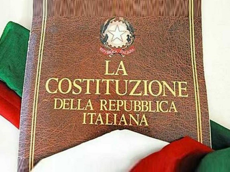 Immagine articolo: Castelvetrano, ai nuovi maggiorenni sarà consegnata una copia della Costituzione Italiana Immagine articolo: Castelvetrano, ai nuovi maggiorenni sarà consegnata una copia della Costituzione Italiana