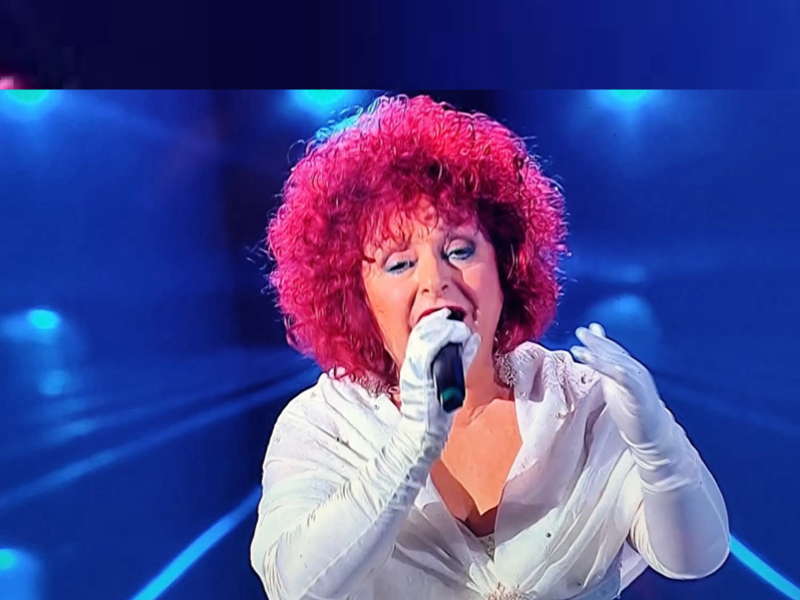 Immagine articolo: La castelvetranese Anna Maria Prinzivalli incanta a The Voice con il brano “Don’t cry for me Argentina”. Sceglie Gigi D'Alessio come coach Immagine articolo: La castelvetranese Anna Maria Prinzivalli incanta a The Voice con il brano “Don’t cry for me Argentina”. Sceglie Gigi D'Alessio come coach